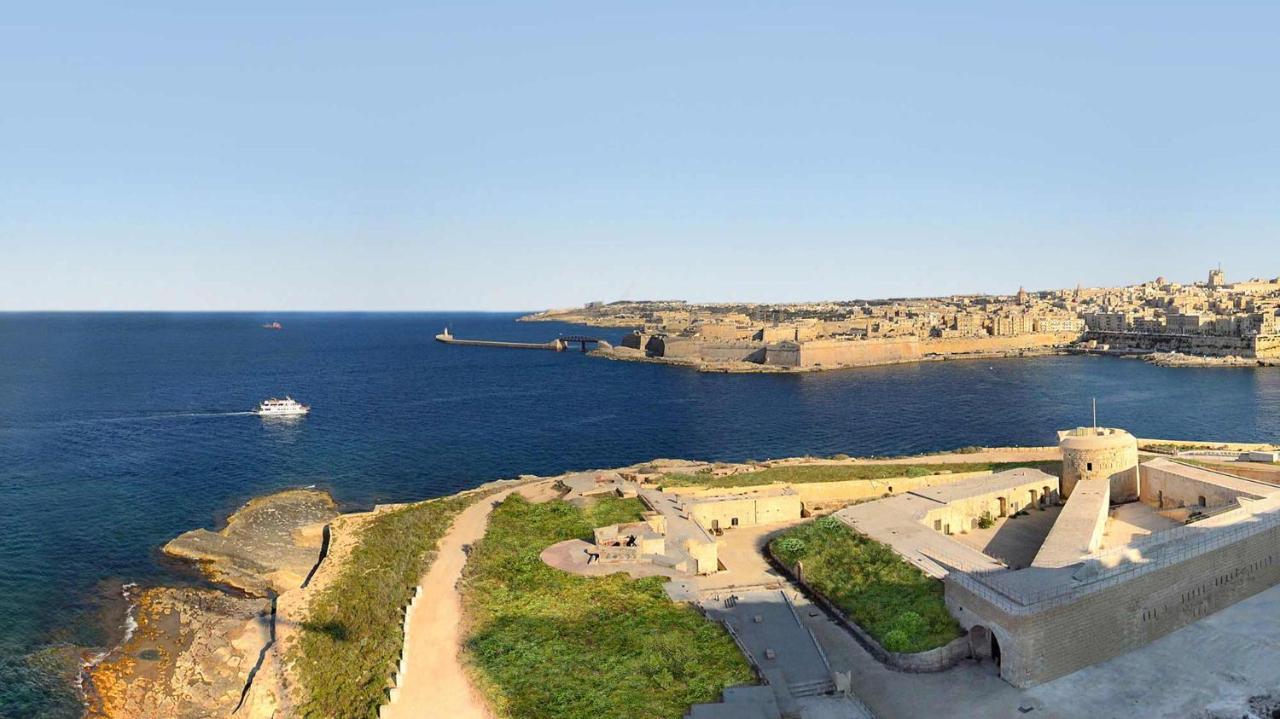 Prime Location Apartment With Side Seaviews Sliema Luaran gambar