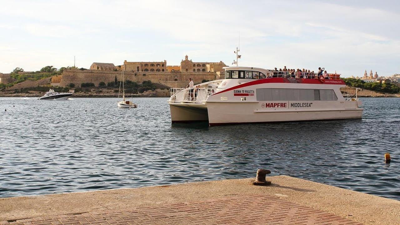 Prime Location Apartment With Side Seaviews Sliema Luaran gambar