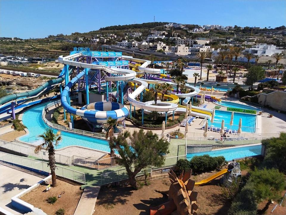 Prime Location Apartment With Side Seaviews Sliema Luaran gambar